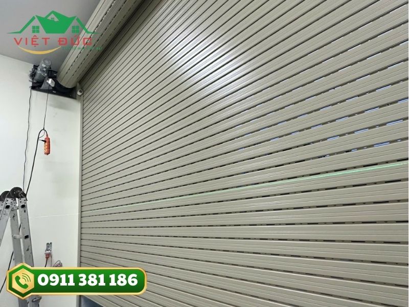 Cửa cuốn Đức khe thoáng